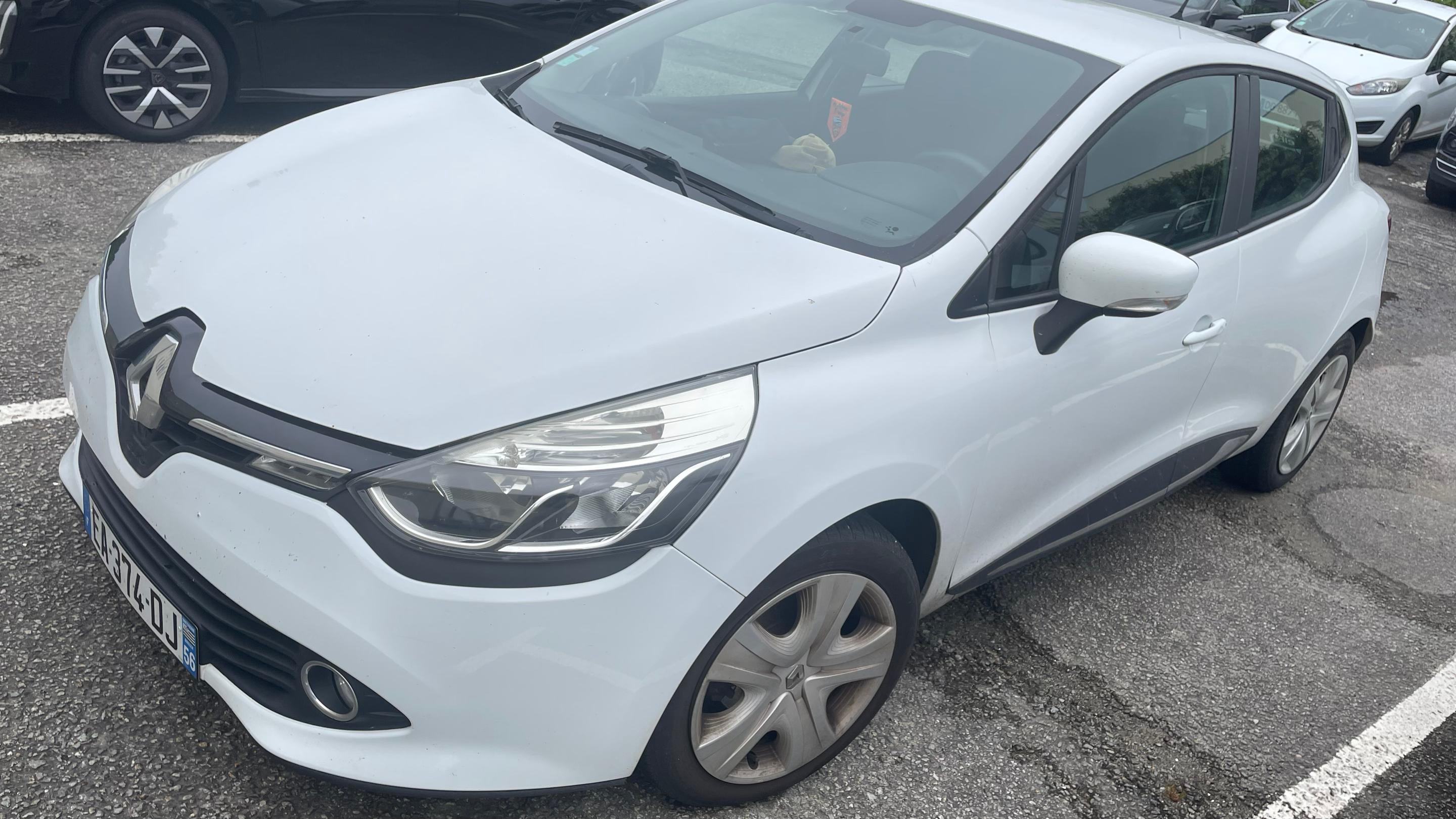 Renault CLIO IV 2016 à Guidel