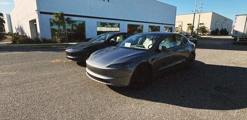 Tesla Model 3 2024