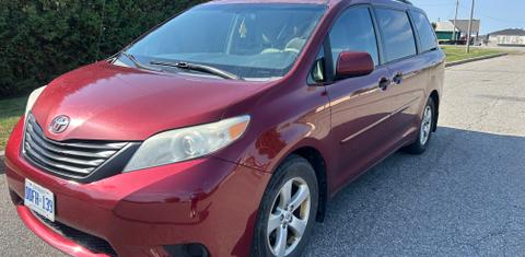 Toyota Sienna 2012