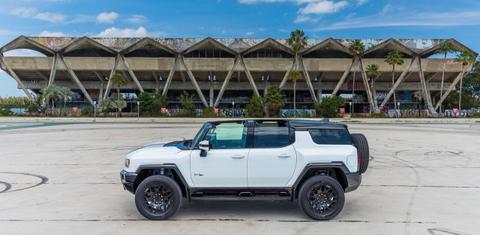 GMC HUMMER EV SUV 2025