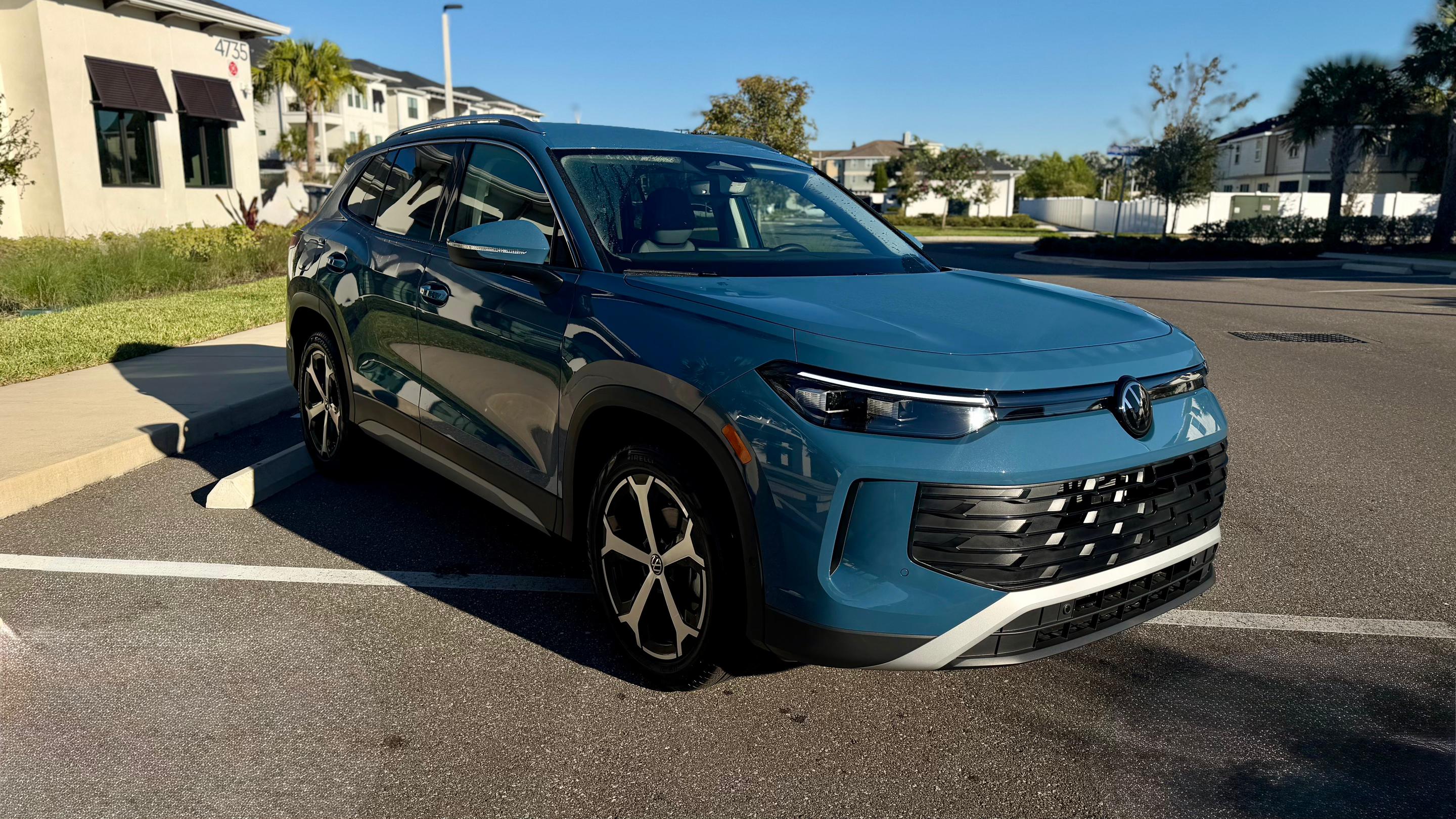 Volkswagen Tiguan 2025 in Tampa, FL