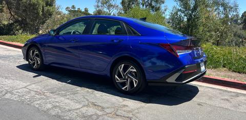 Hyundai Elantra 2025