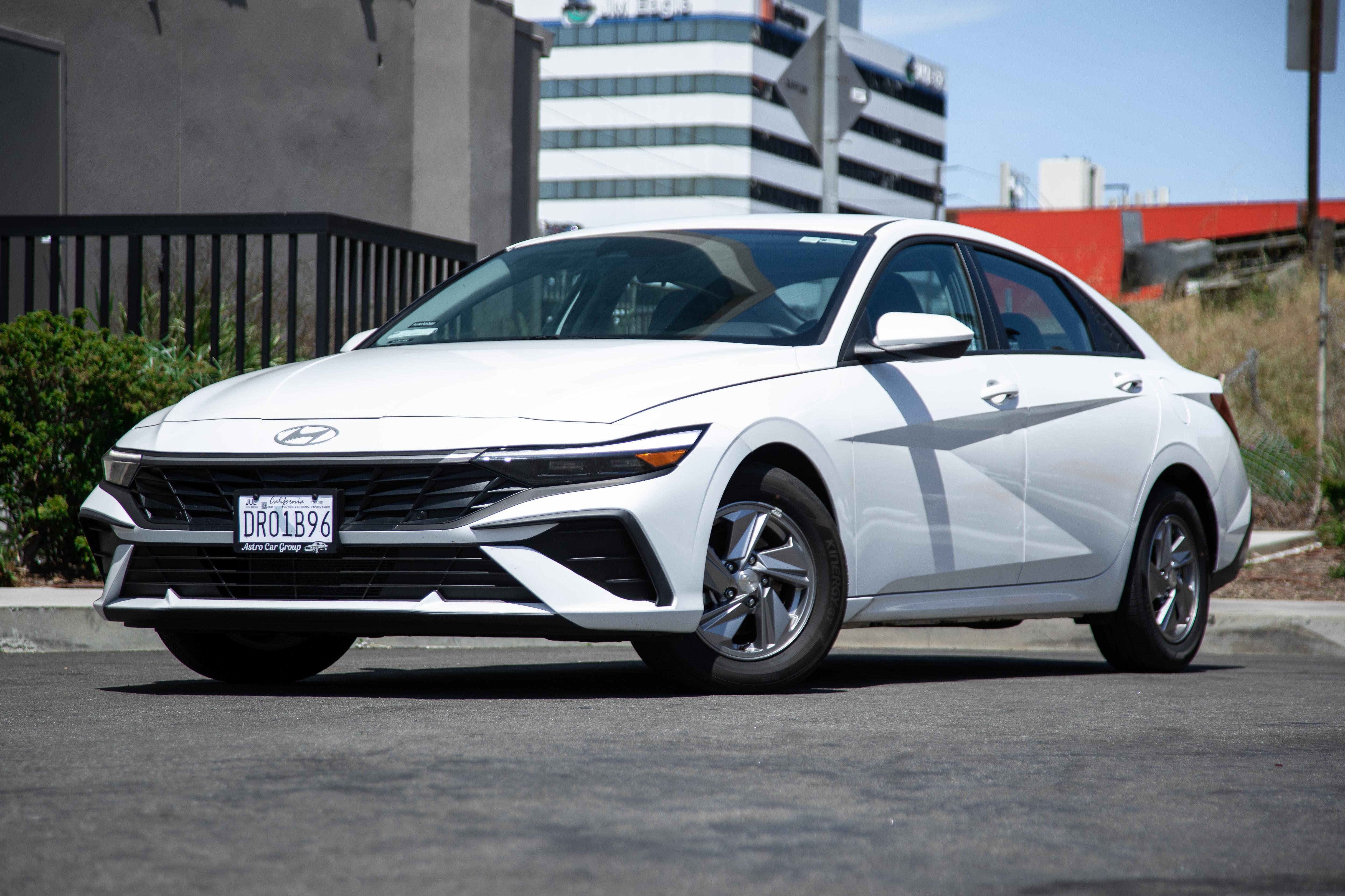 Hyundai Elantra 2025 in 
