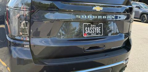 Chevrolet Suburban 2025