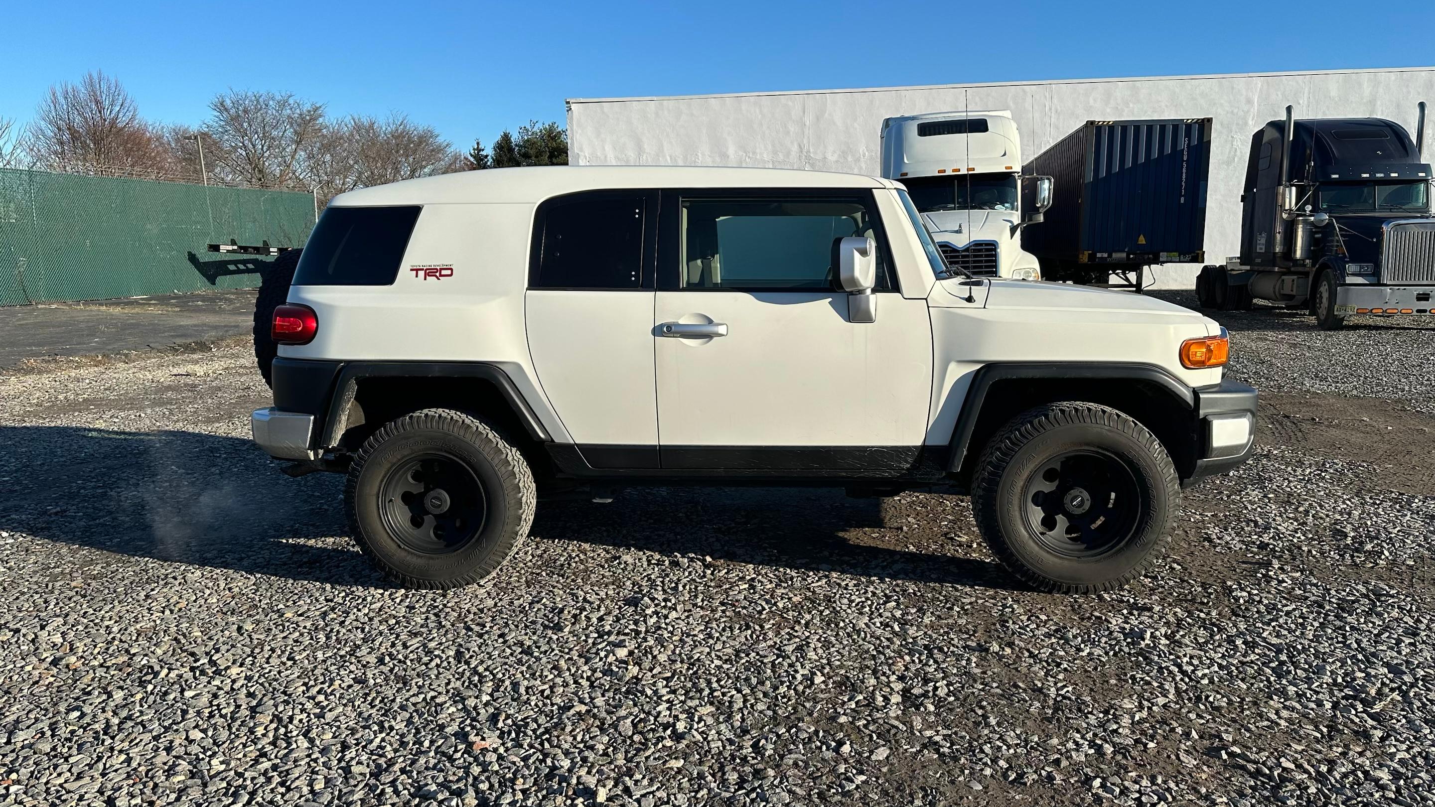 Toyota FJ Cruiser 2012 in Jersey City, NJ