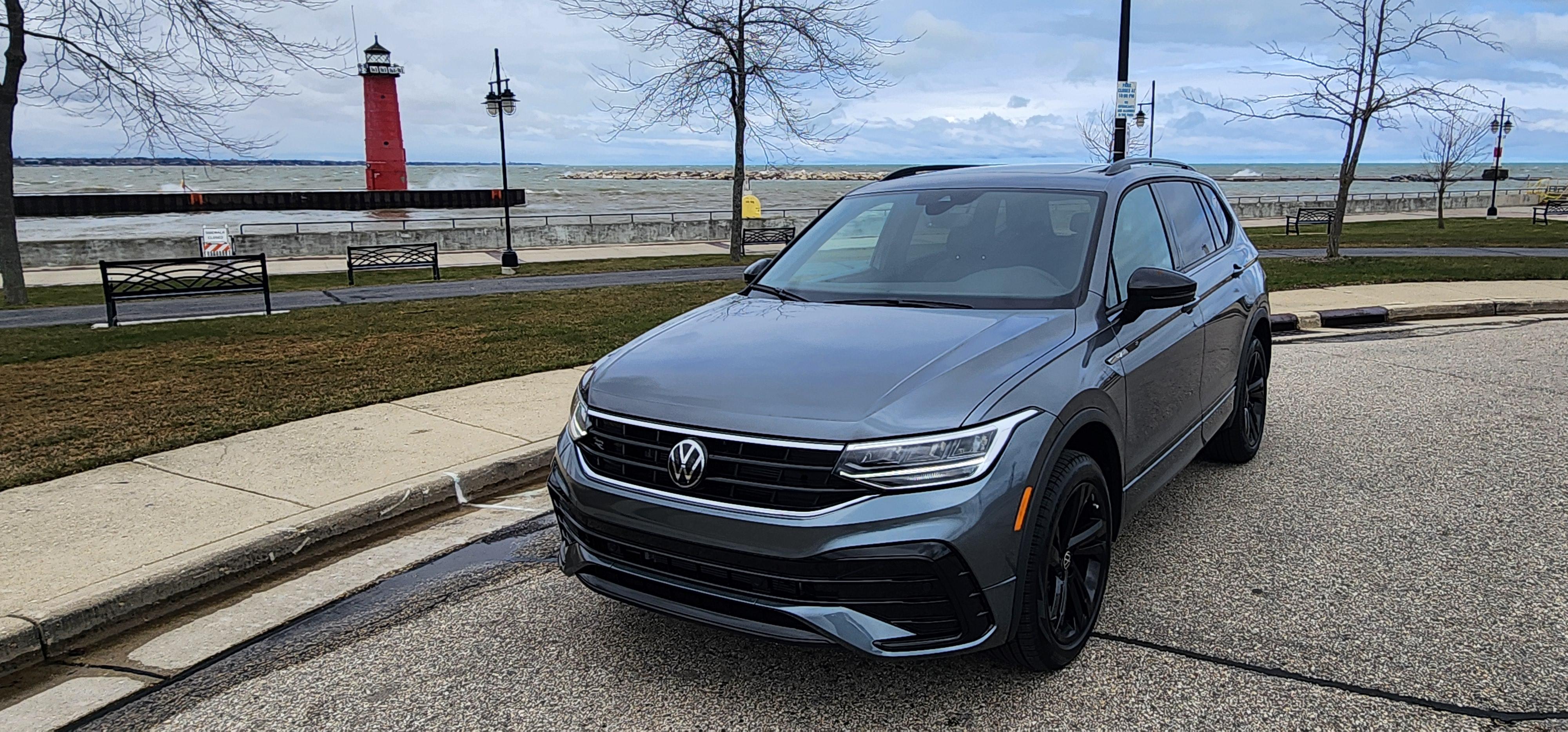 Volkswagen Tiguan 2024 in Kenosha, WI