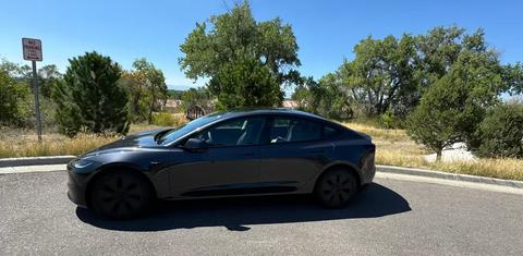Tesla Model 3 2024