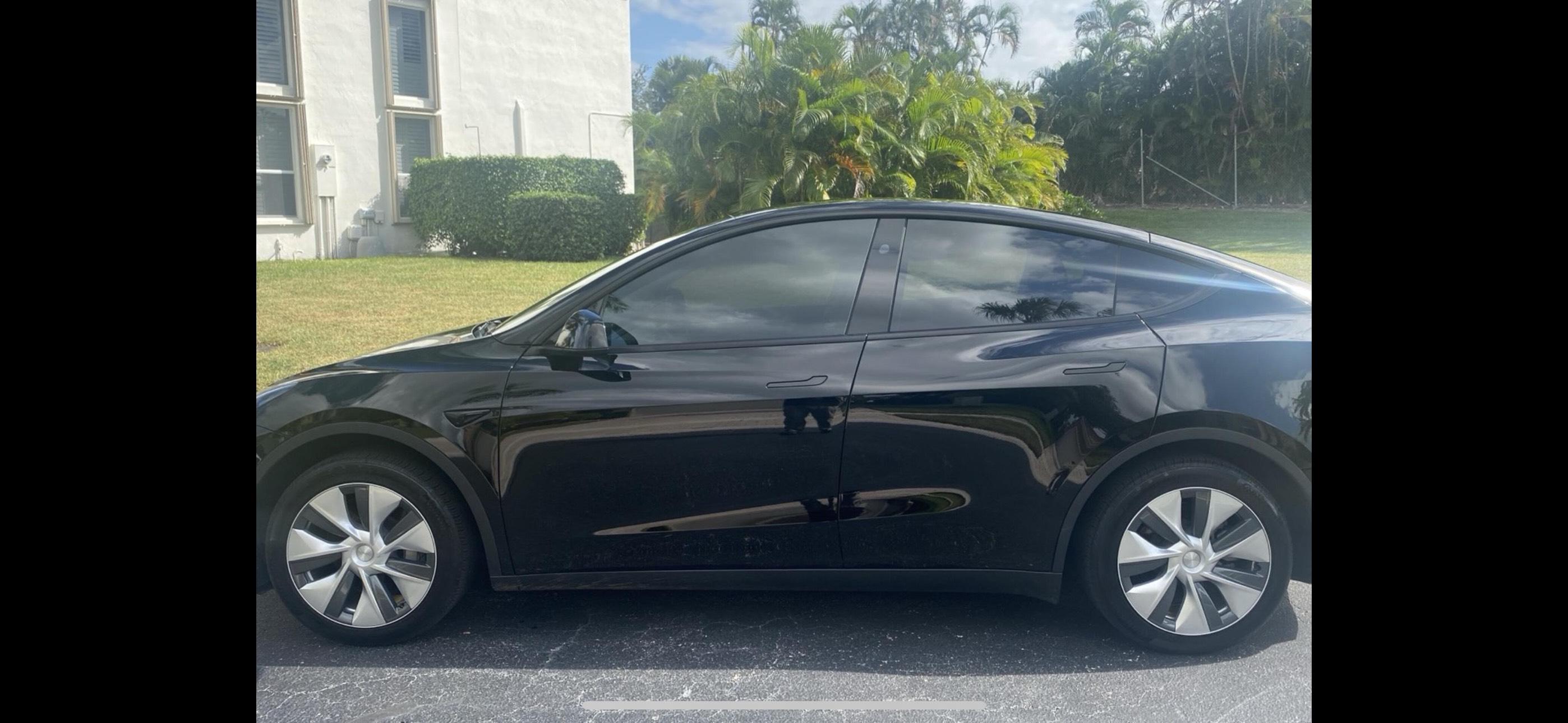 Tesla Model Y 2023 in Delray Beach, FL