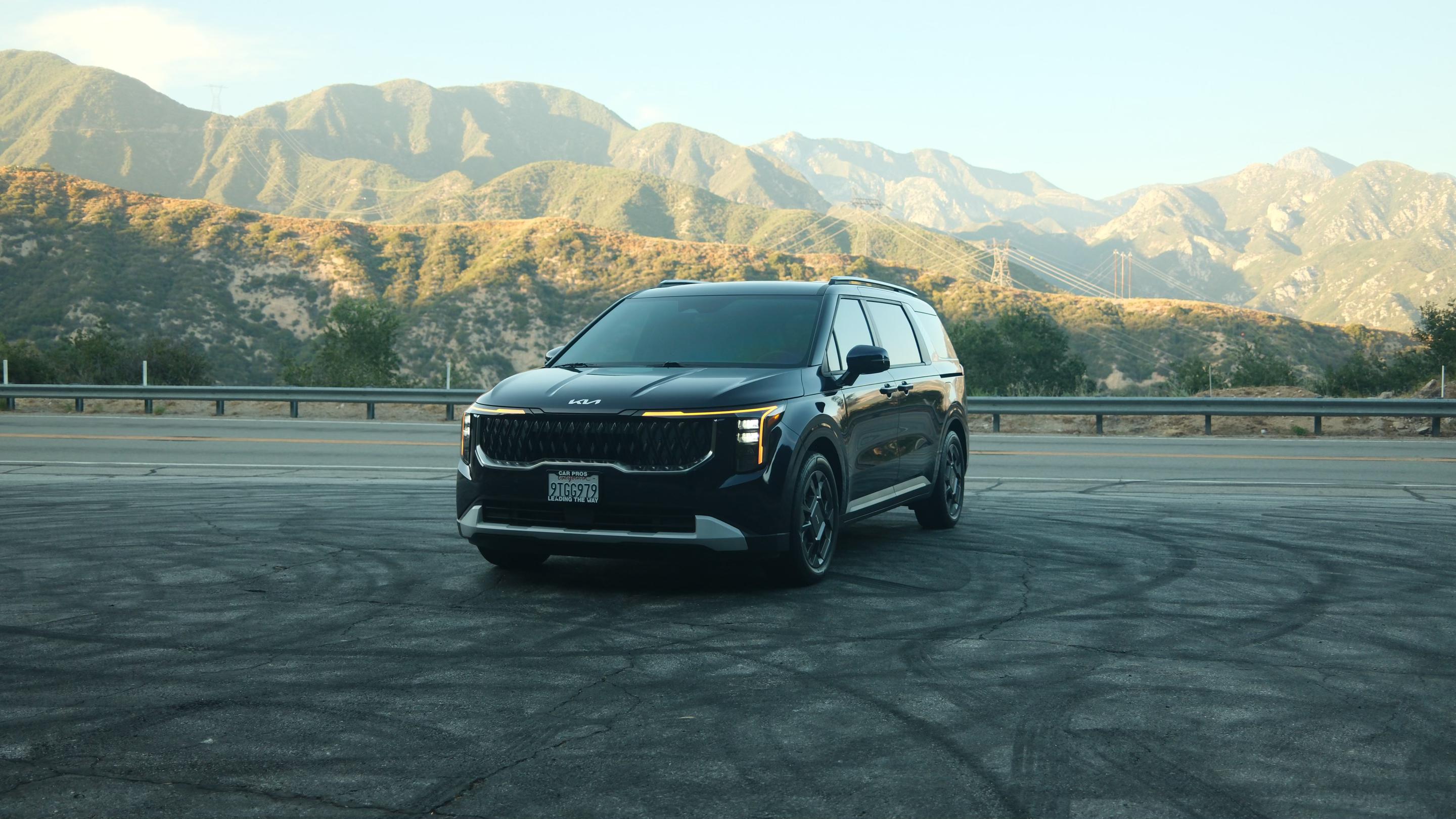 Kia Carnival Hybrid 2025 in Glendale, CA