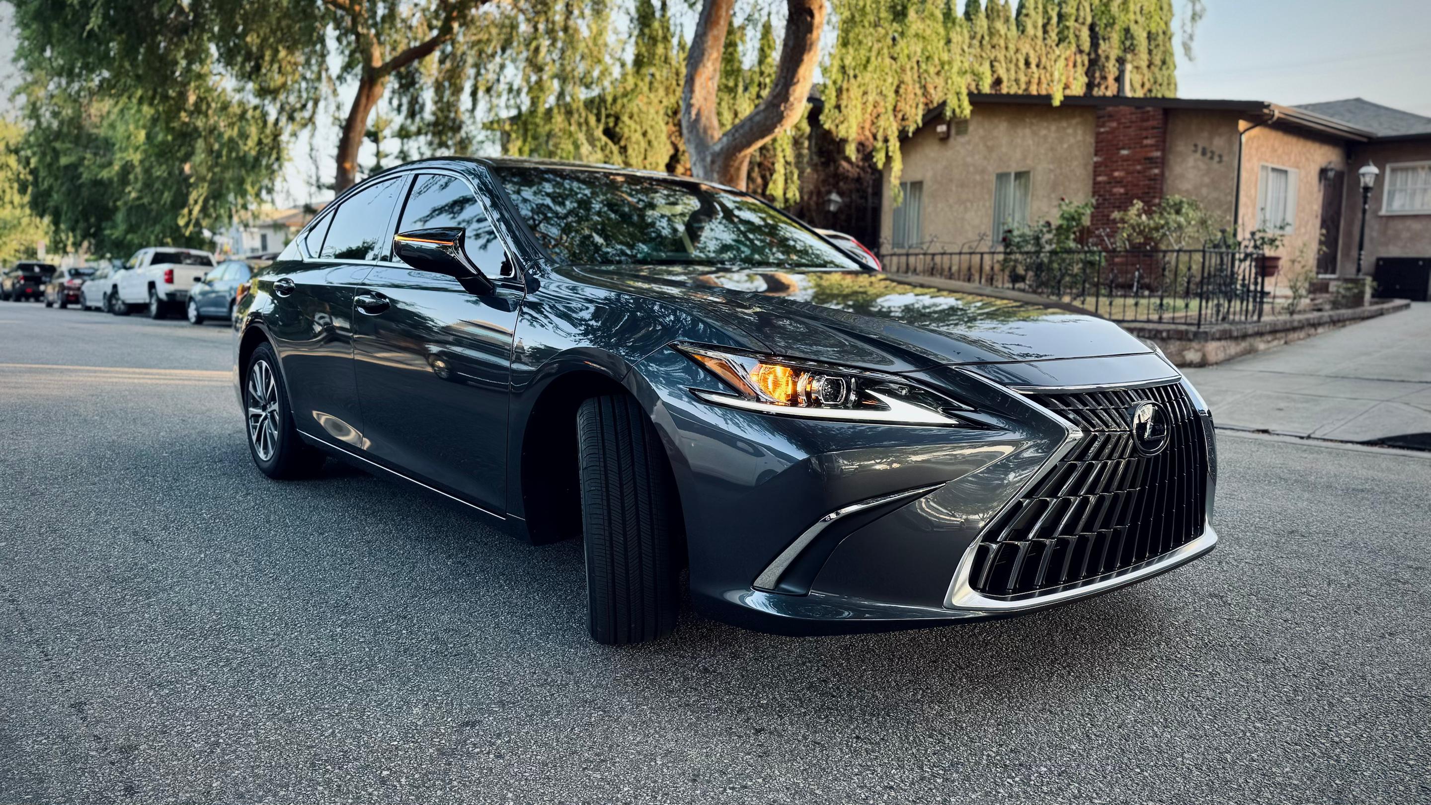 Lexus ES 2025 in 