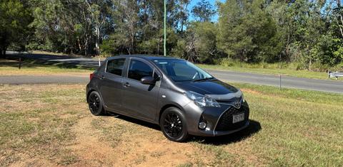 Toyota YARIS 2016