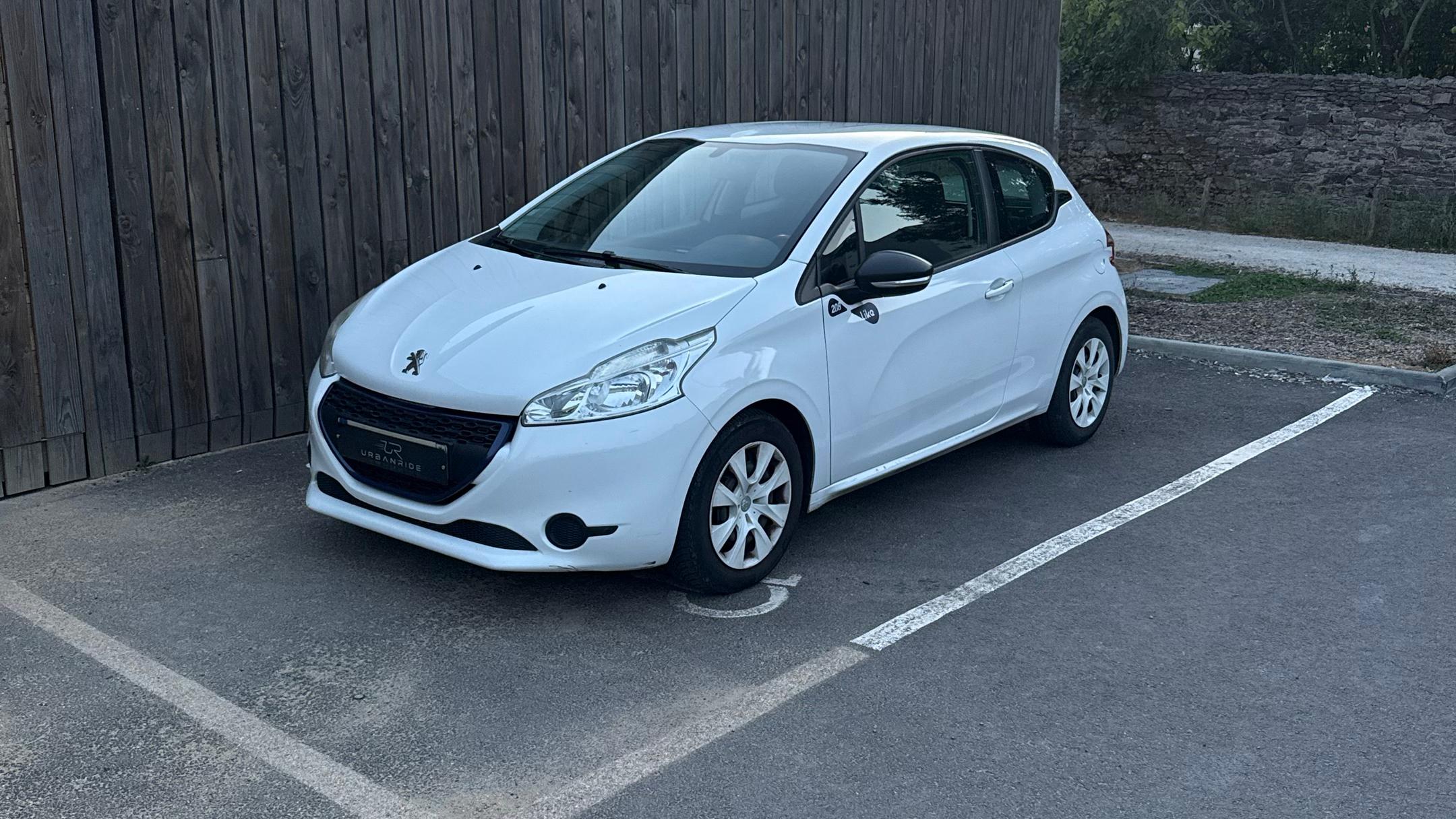Peugeot 208 2014 in Nantes