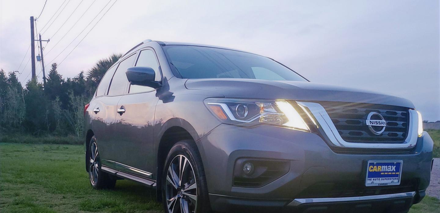 Nissan Pathfinder 2017 rental in Dickinson, ND by Shani M. Turo