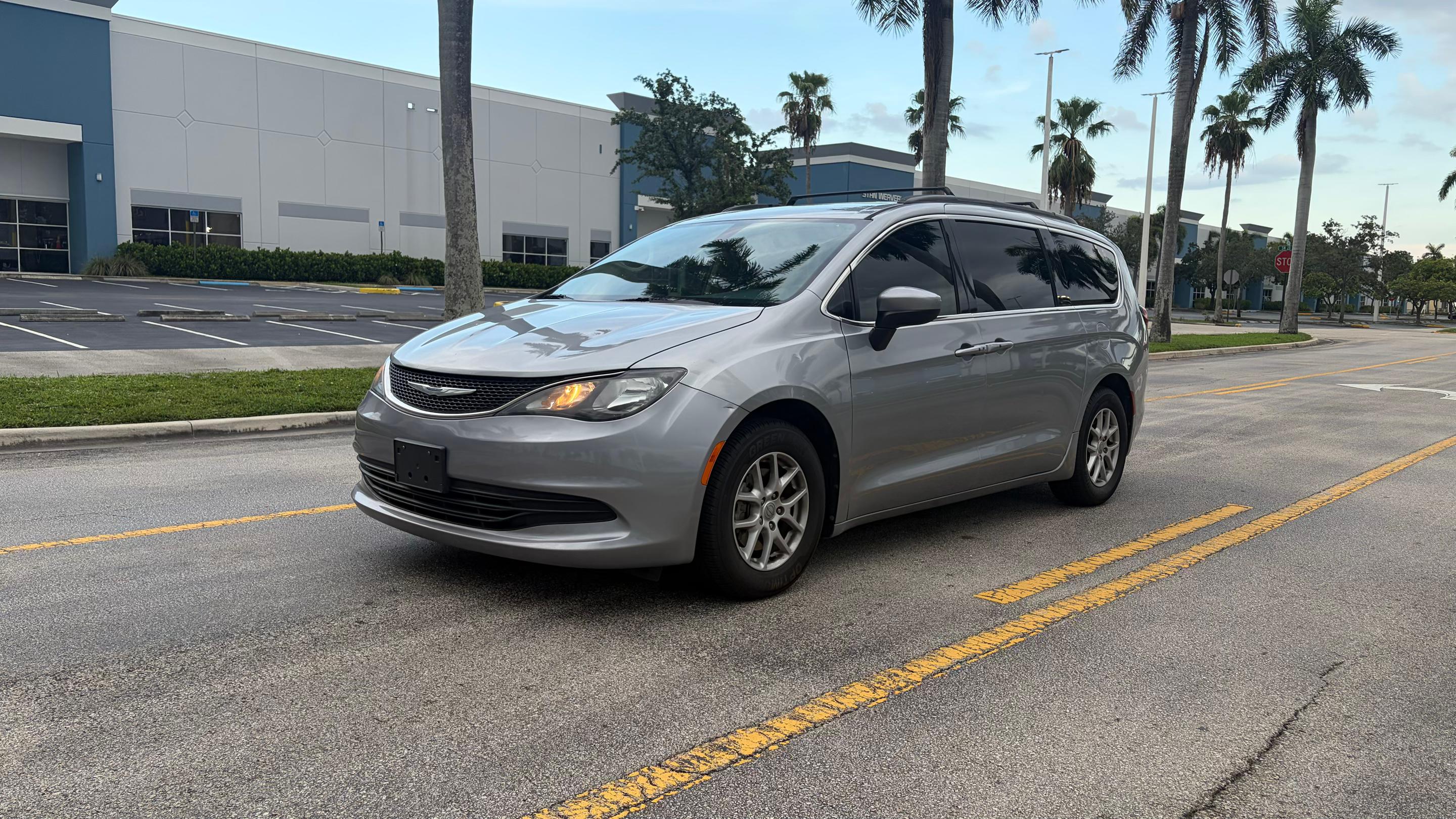 Chrysler Voyager 2020 in Dania Beach, FL