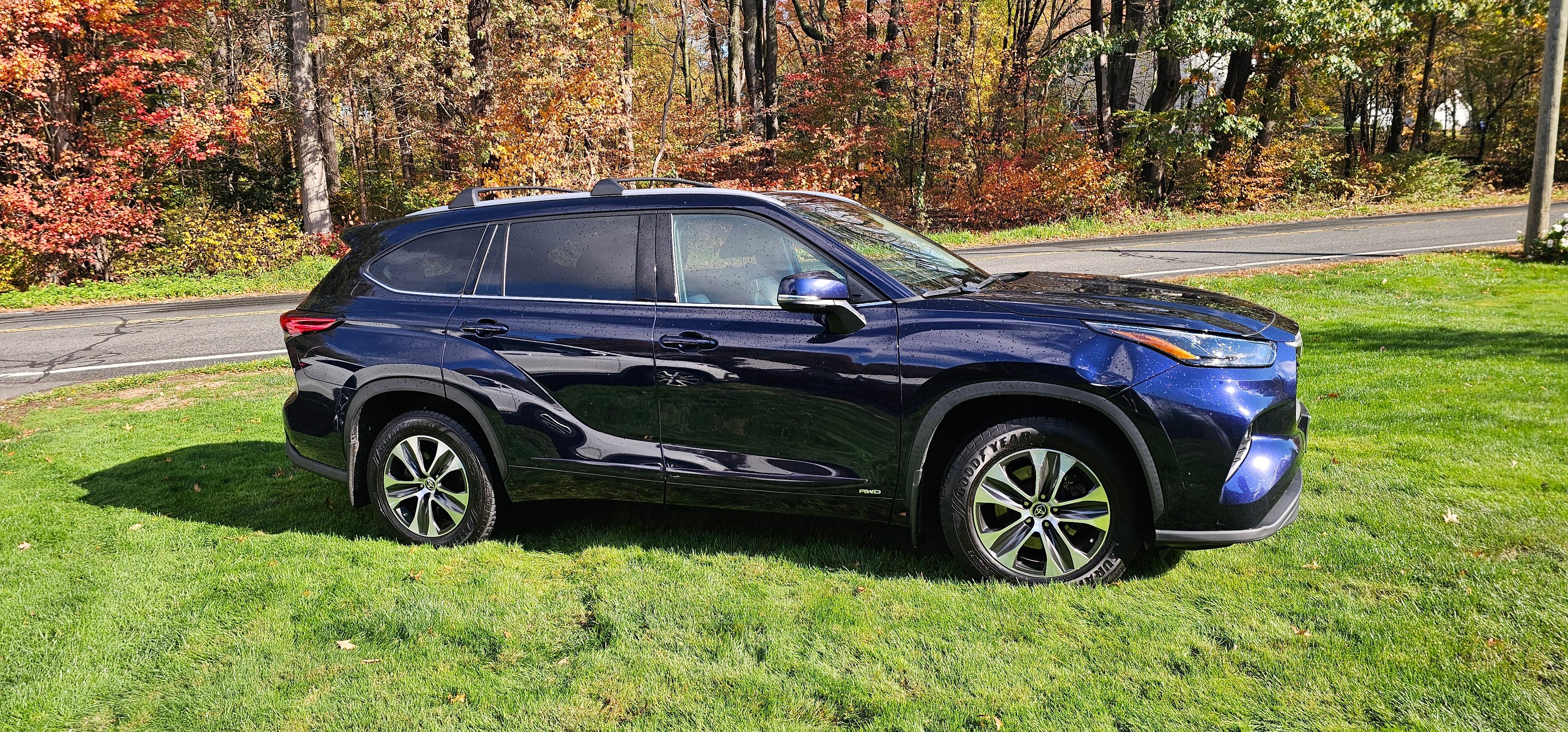 Toyota Highlander Hybrid 2022 in Windsor Locks, CT