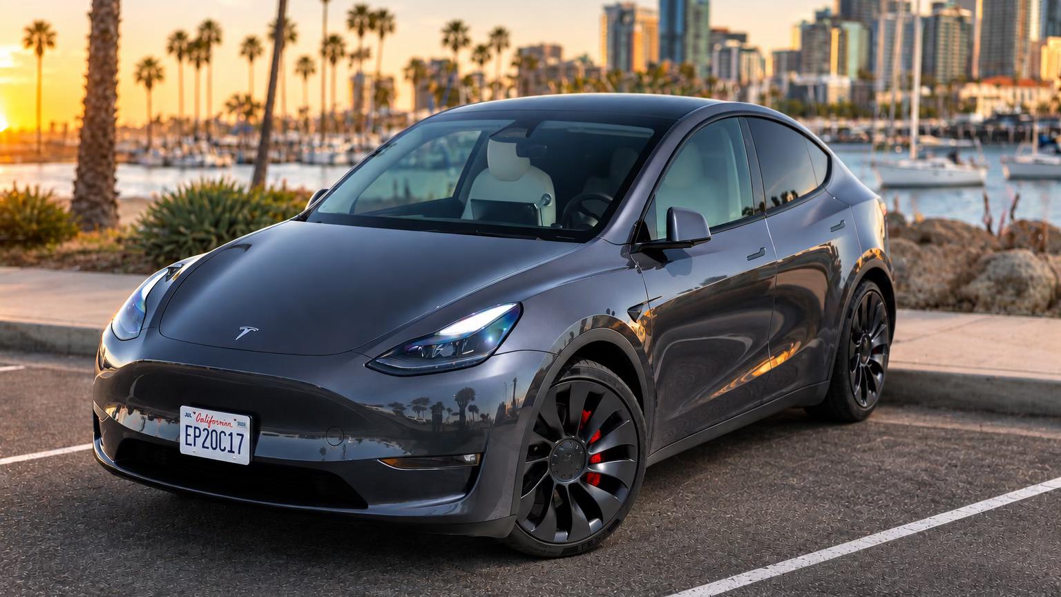 Tesla Model Y 2023 in San Diego, CA