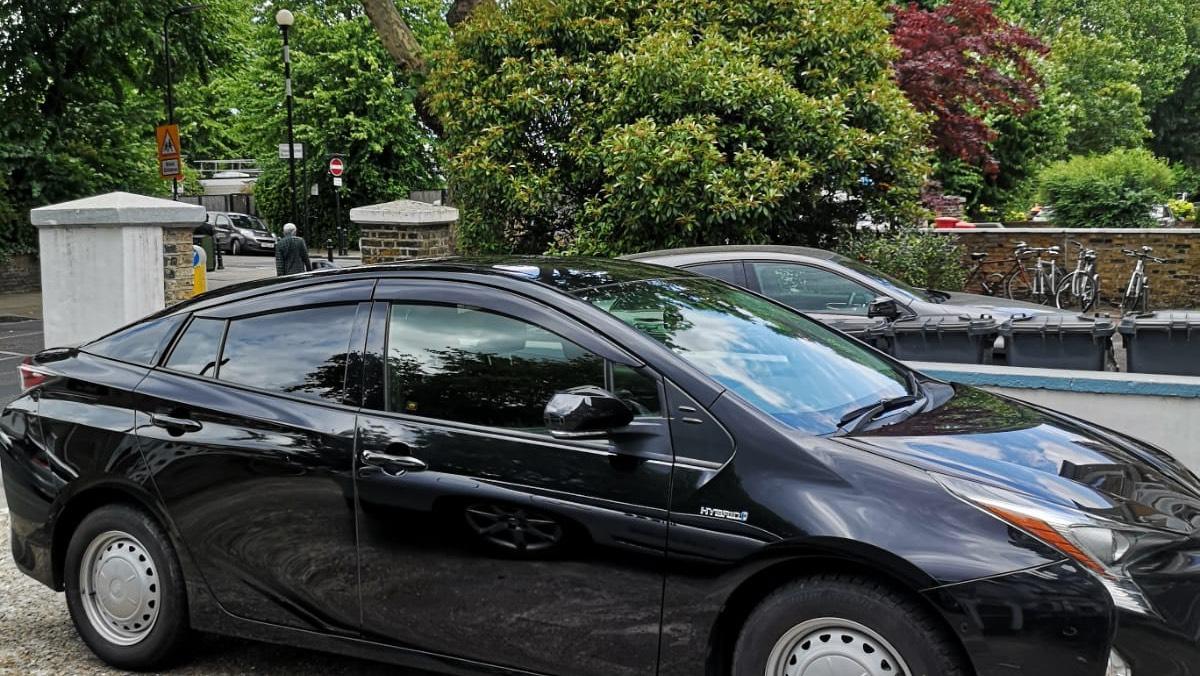 Toyota Prius 2017 in London