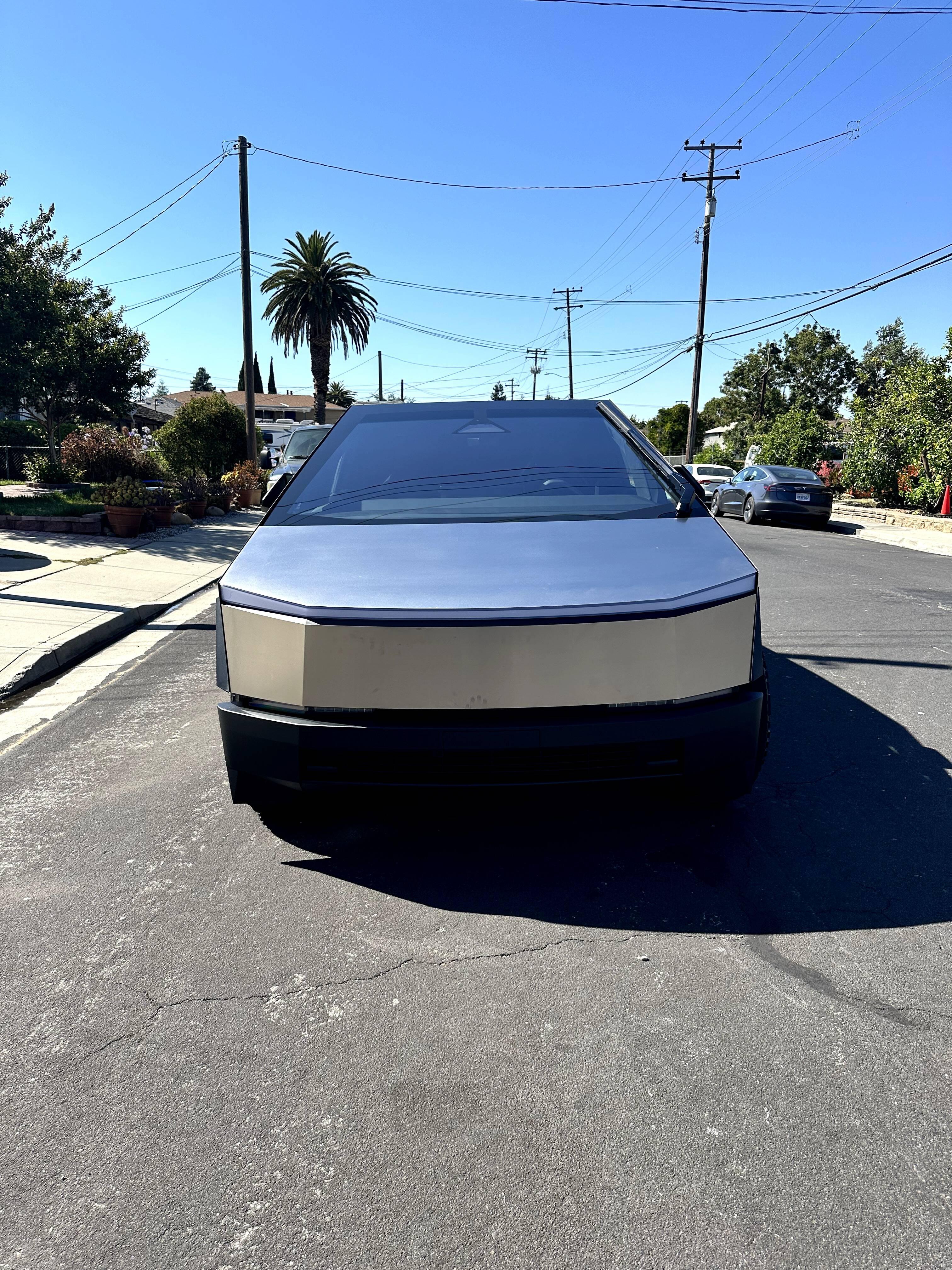 Tesla Cybertruck 2024 in Santa Clara, CA