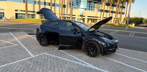 Tesla Model Y 2023