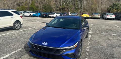 Hyundai Elantra 2025