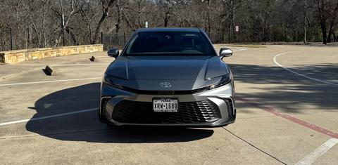 Toyota Camry Hybrid 2026
