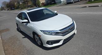 Honda Civic 2016 — Options de location de voitures à Québec, QC