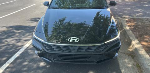 Hyundai Elantra 2025