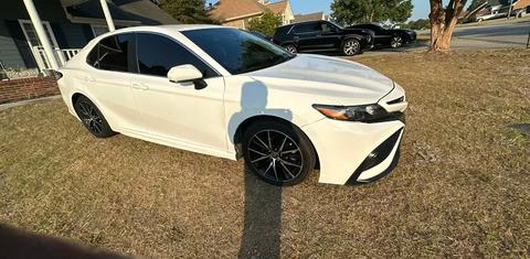 Toyota Camry 2021