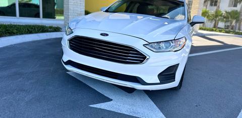 Ford Fusion Hybrid 2020