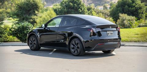 Tesla Model Y 2024