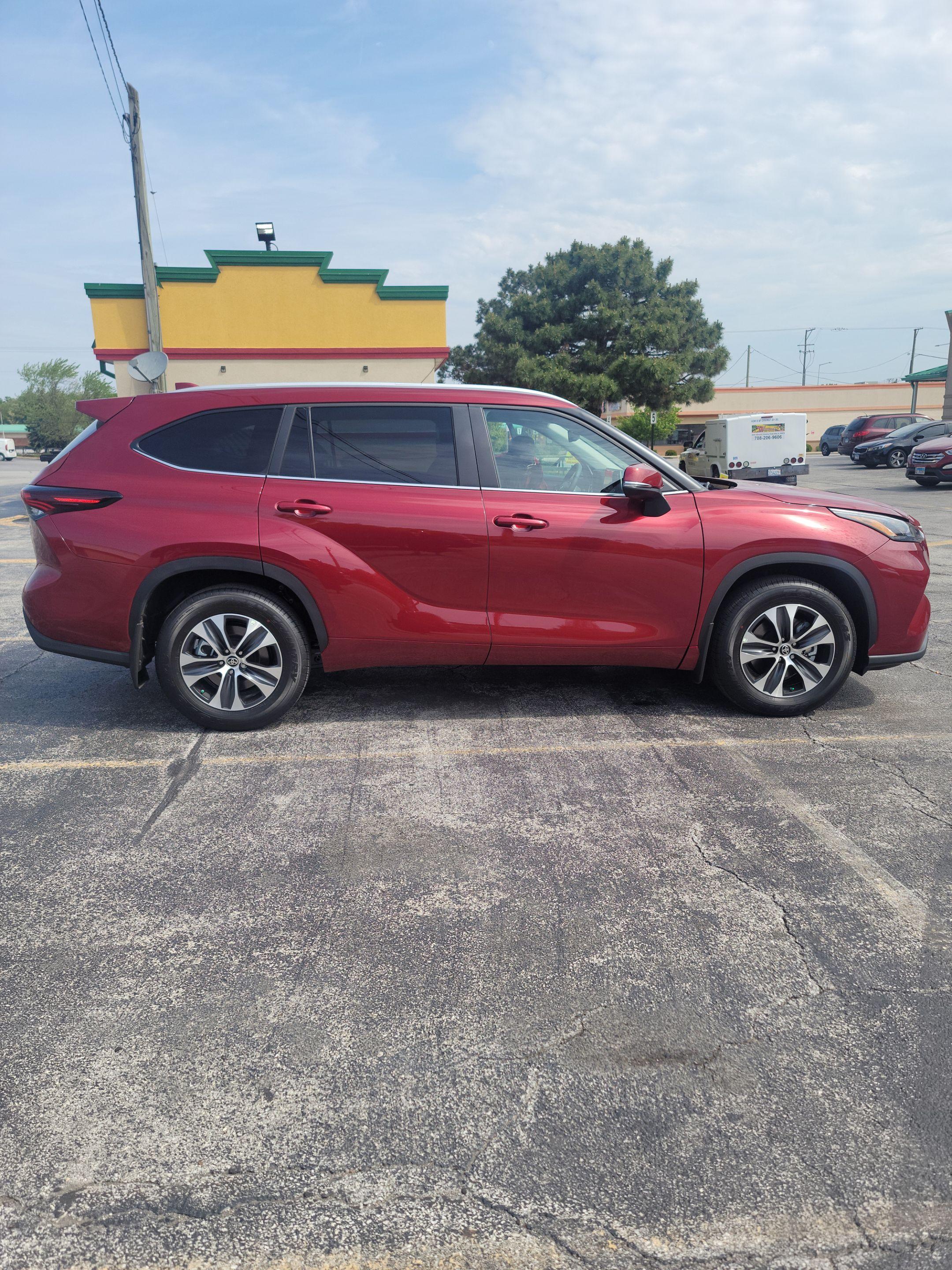 Toyota Highlander 2024 in Country Club Hills, IL