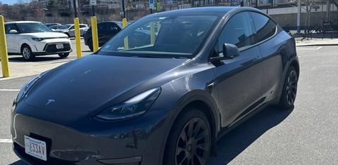 Tesla Model Y 2024