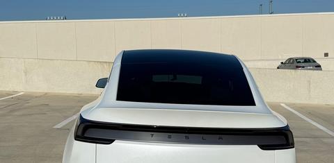 Tesla Model Y 2026