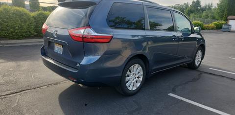Toyota Sienna 2016
