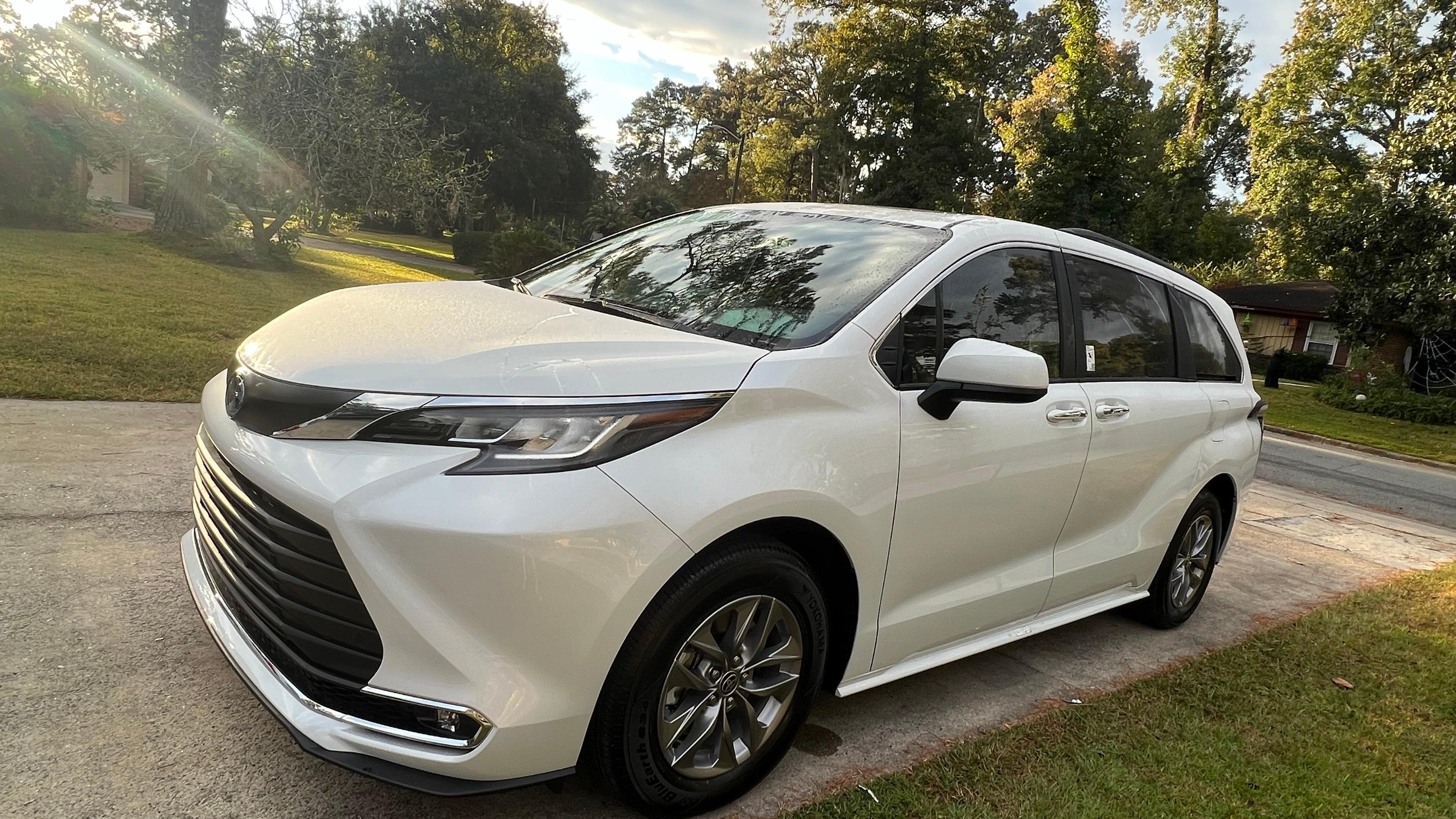 Toyota Sienna 2022 in Savannah, GA