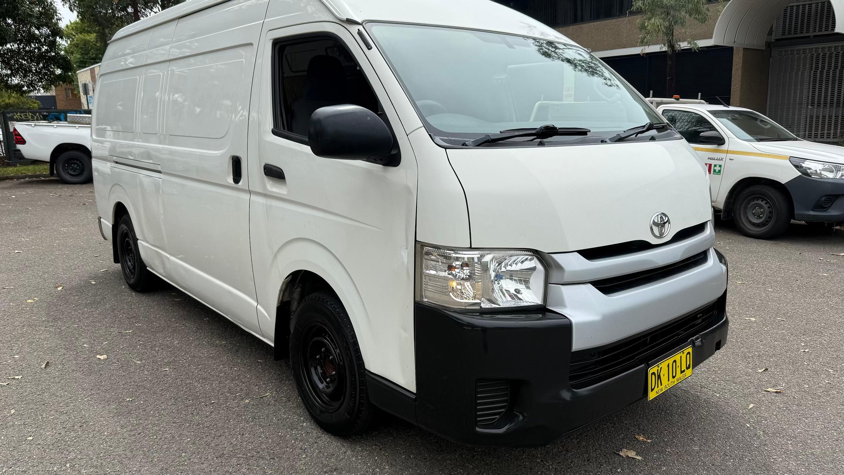 Toyota HIACE 2015 in Alexandria