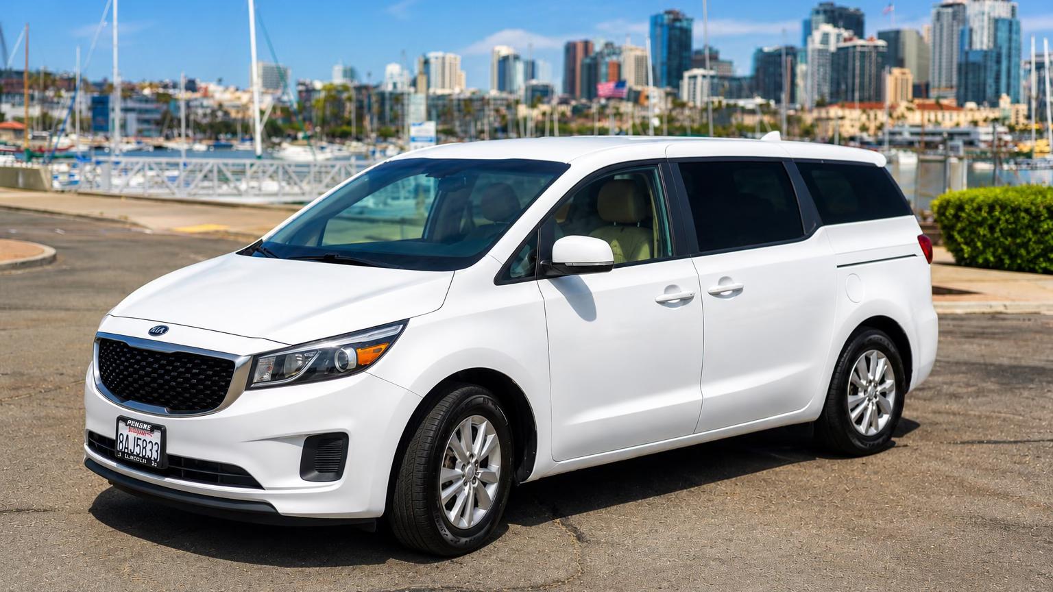 Kia Sedona 2017 in San Diego, CA
