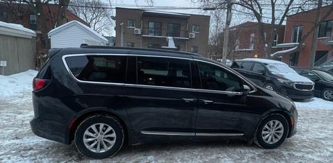 Chrysler Pacifica 2017