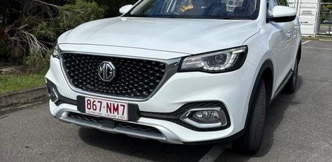 MG HS 2022