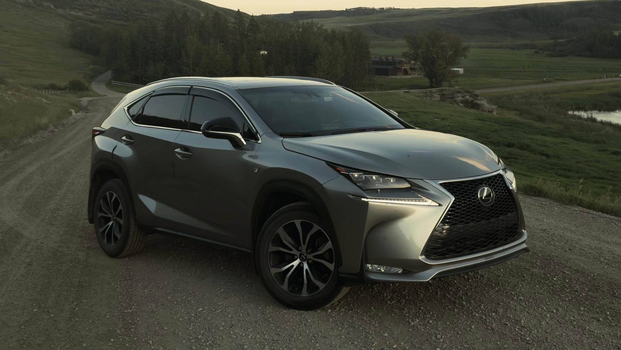 Lexus NX 2016 à 