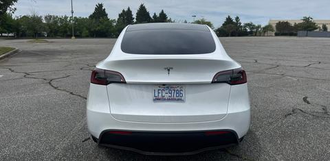 Tesla Model Y 2025