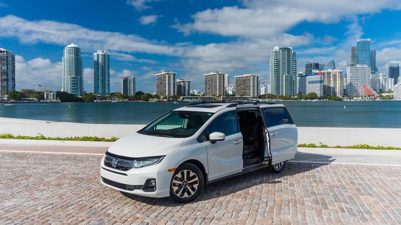 Honda Odyssey 2025 rental in Miami, FL by RichBert Car Rental  . | Turo