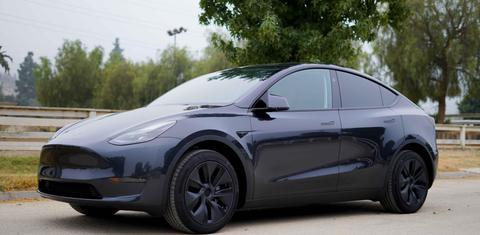 Tesla Model Y 2024