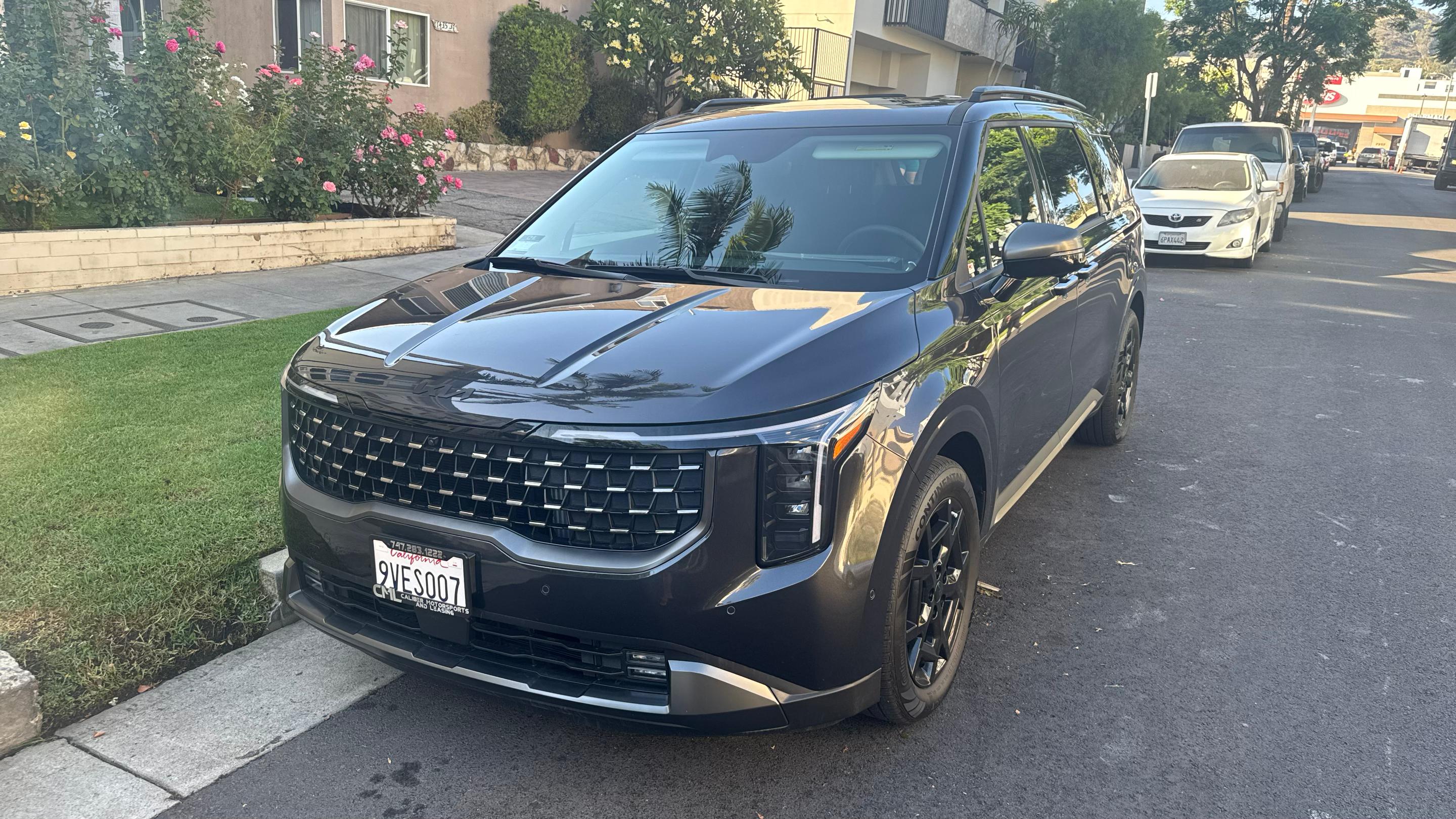 Kia Carnival Hybrid 2025 in Los Angeles, CA