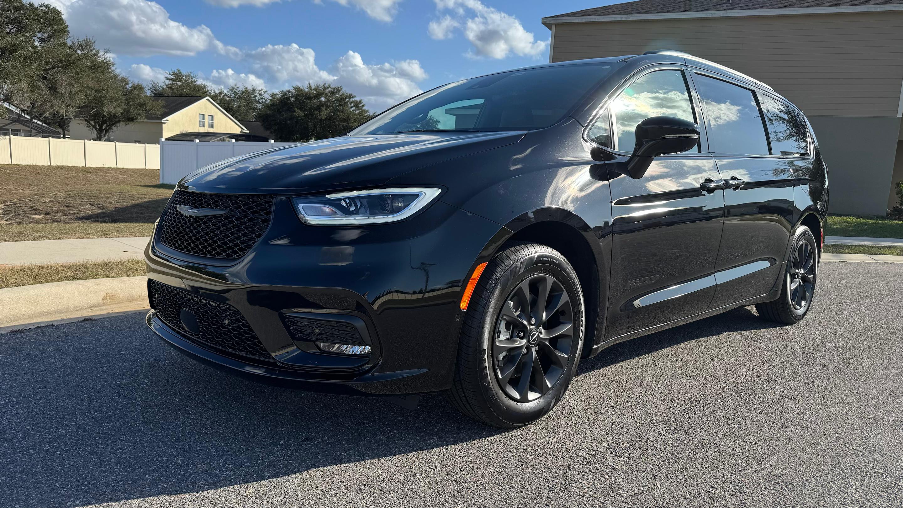 Chrysler Pacifica 2025 in Davenport, FL