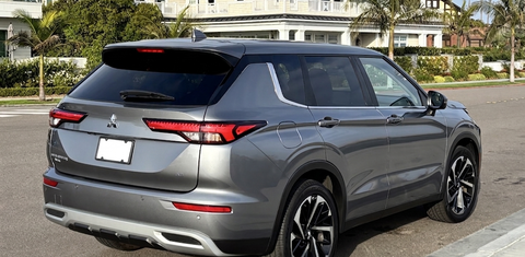 Mitsubishi Outlander 2024