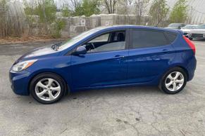 Hyundai Accent 2015 in Longueuil