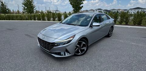 Hyundai Elantra 2022