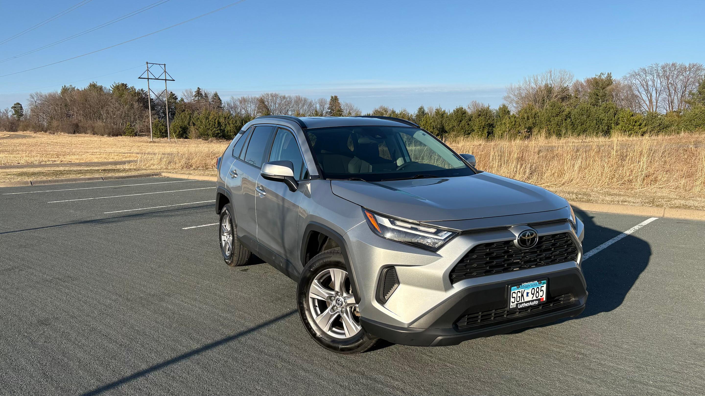 Toyota RAV4 2022 in Bloomington, MN