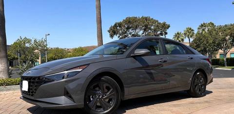 Hyundai Elantra 2023